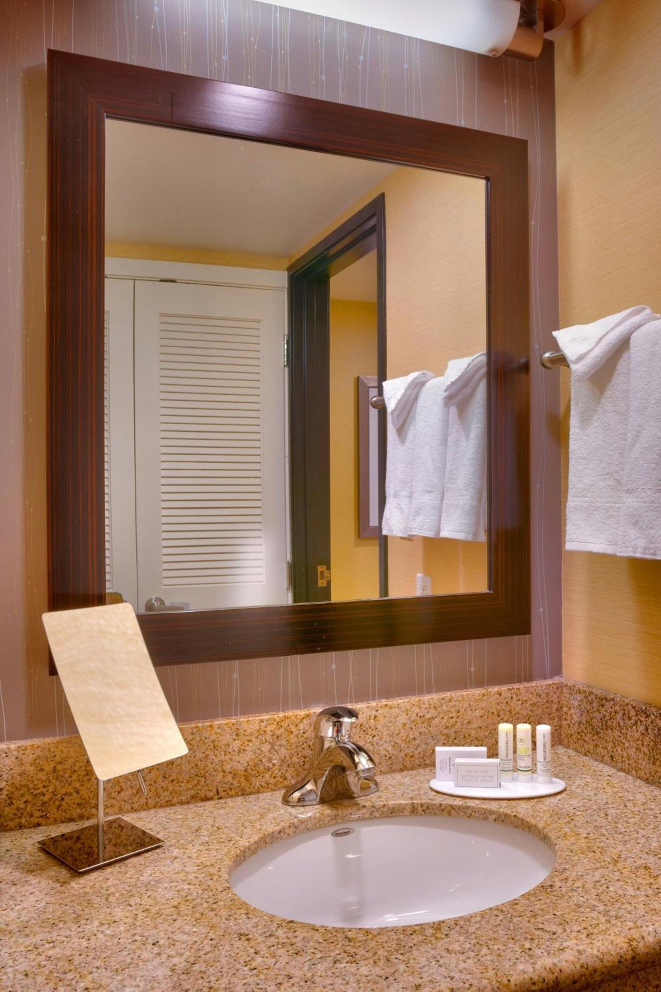 Courtyard By Marriott Salt Lake City סנדי מראה חיצוני תמונה
