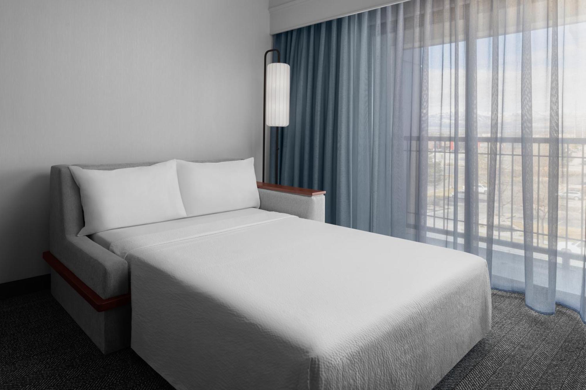 Courtyard By Marriott Salt Lake City סנדי מראה חיצוני תמונה