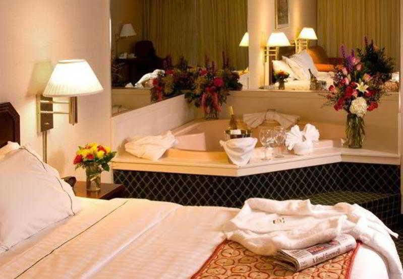 Courtyard By Marriott Salt Lake City סנדי מראה חיצוני תמונה