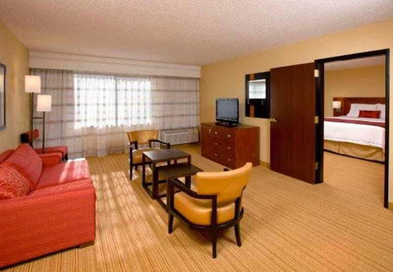 Courtyard By Marriott Salt Lake City סנדי מראה חיצוני תמונה